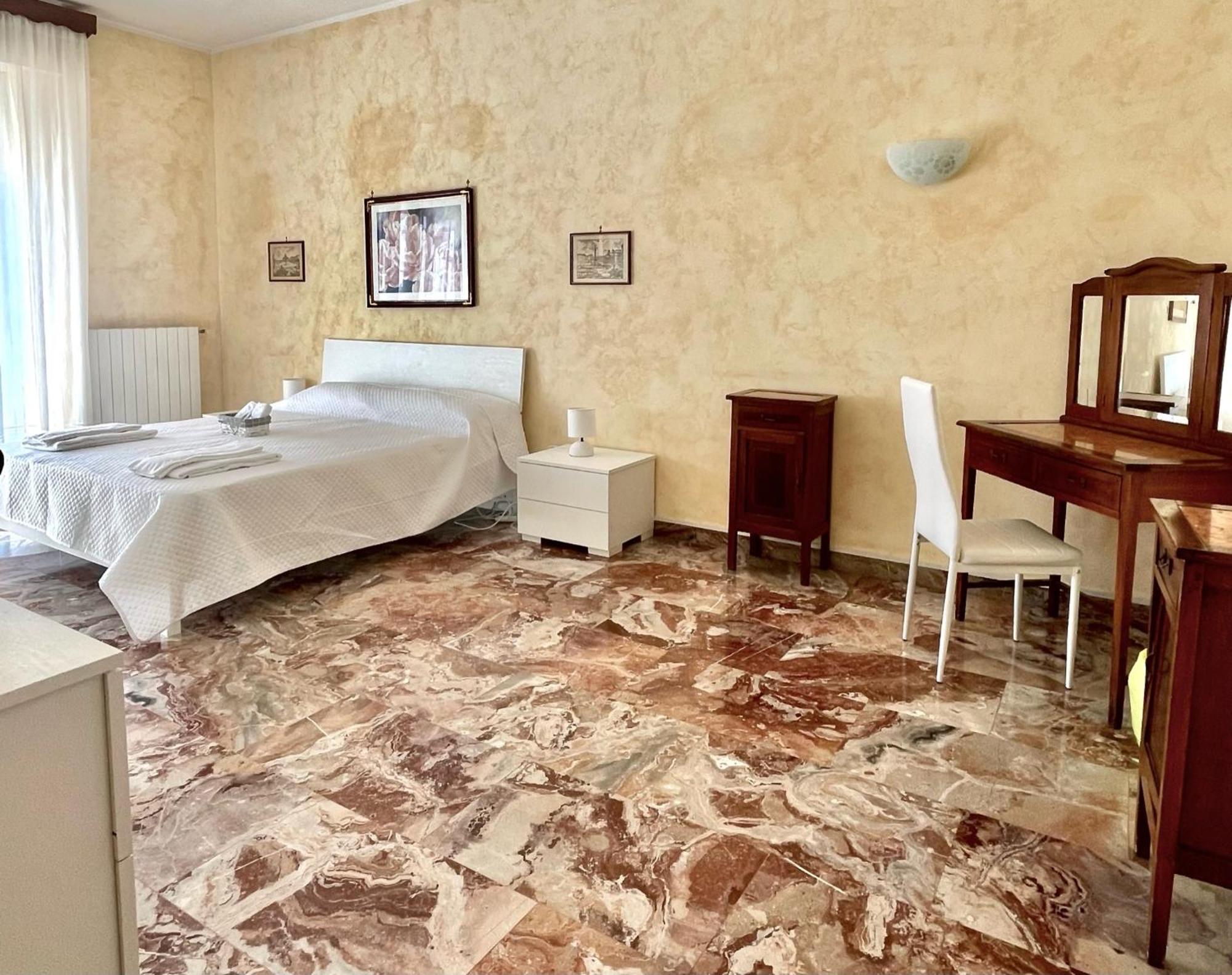 Le Ville Tivoli - Suites, Tivoli City Center! 外观 照片